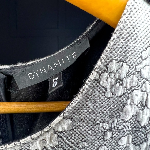 Dynamite Black and White Flowered Dress Size Small - Picture 4 of 4